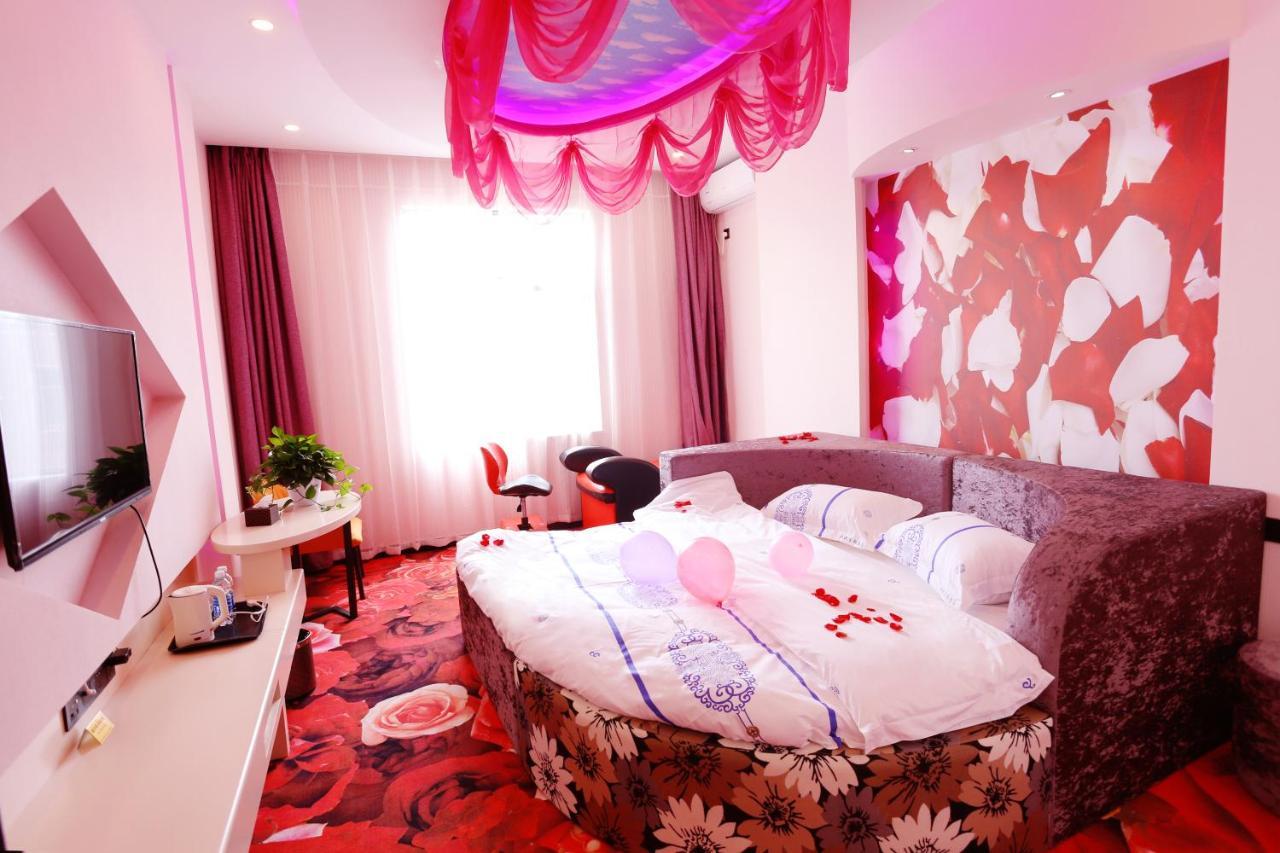 Kunming Mengda Holiday Hotel Bagian luar foto