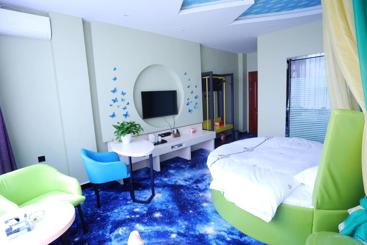 Kunming Mengda Holiday Hotel Bagian luar foto