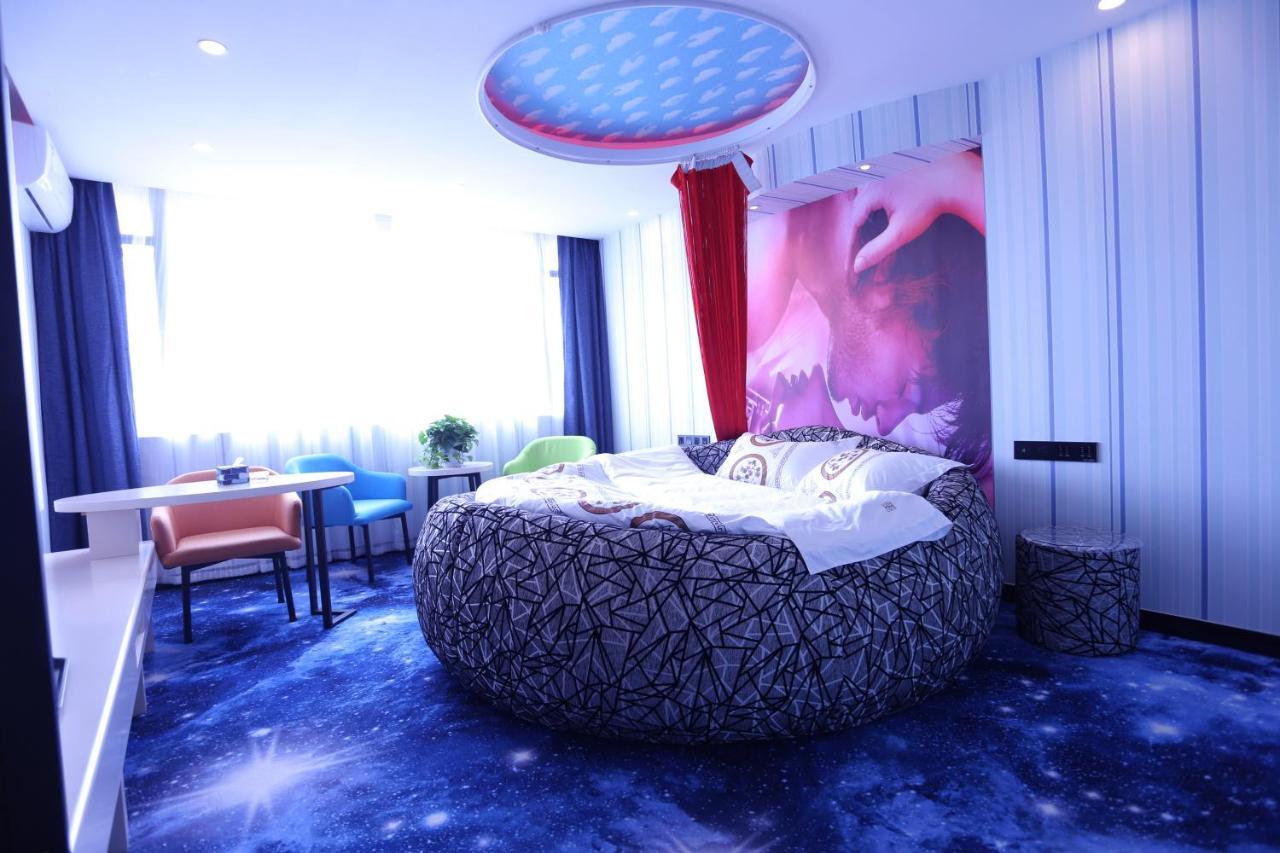 Kunming Mengda Holiday Hotel Bagian luar foto