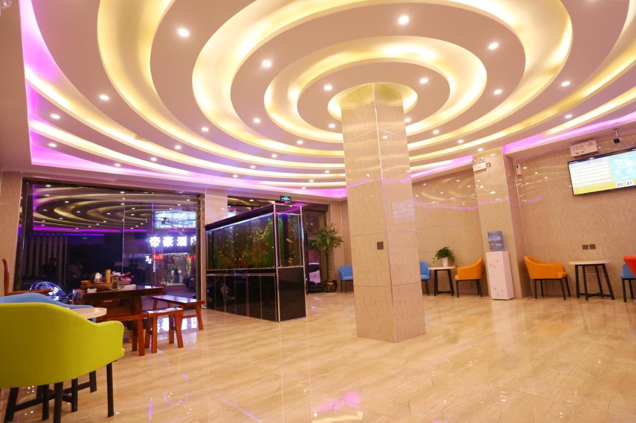 Kunming Mengda Holiday Hotel Bagian luar foto