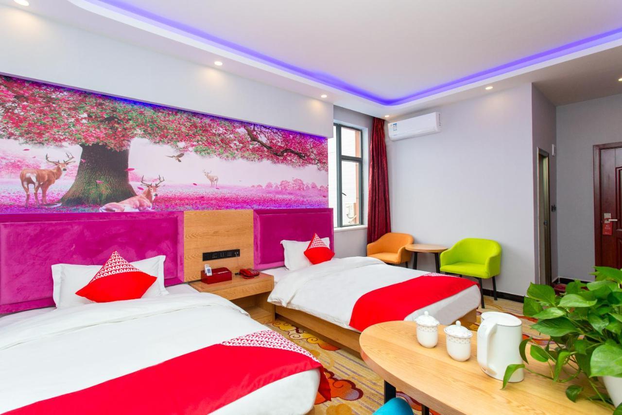 Kunming Mengda Holiday Hotel Bagian luar foto