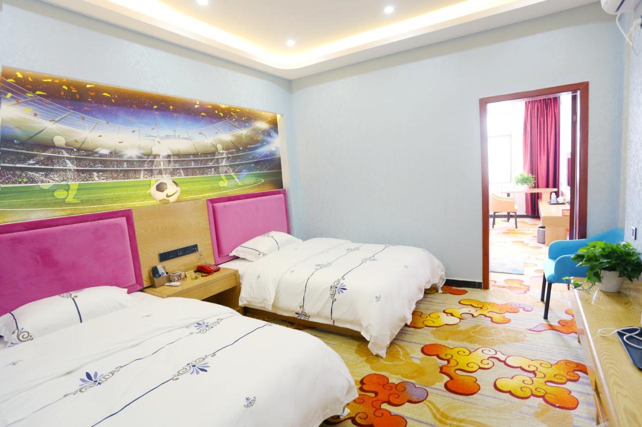 Kunming Mengda Holiday Hotel Bagian luar foto