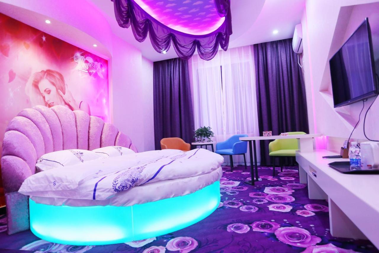 Kunming Mengda Holiday Hotel Bagian luar foto